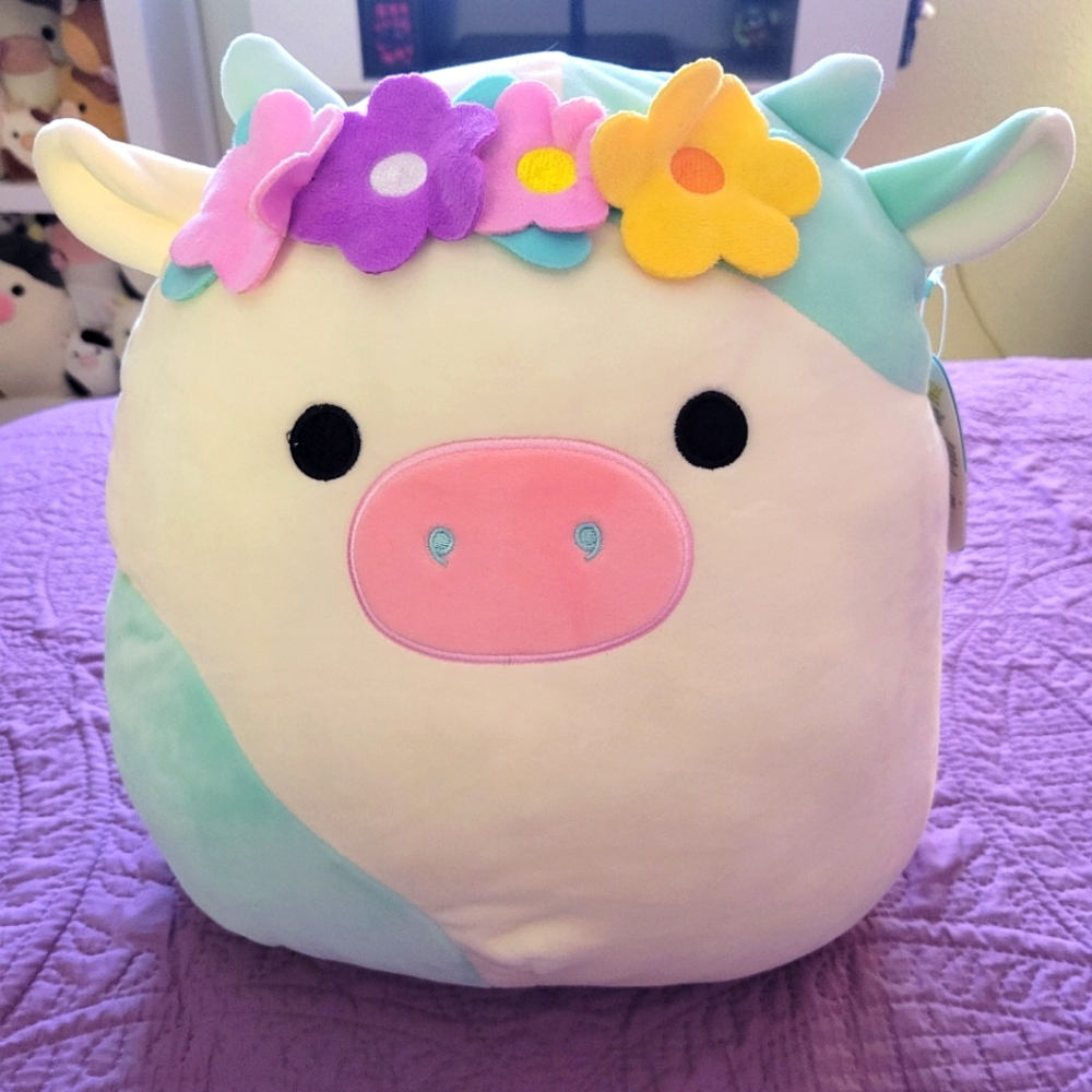 Belana the cow Squishmallow